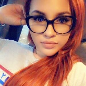 Meet your Posher, Whitney